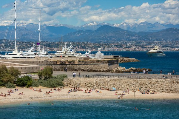 Guide pratique pour un camping sur la Côte d'Azur